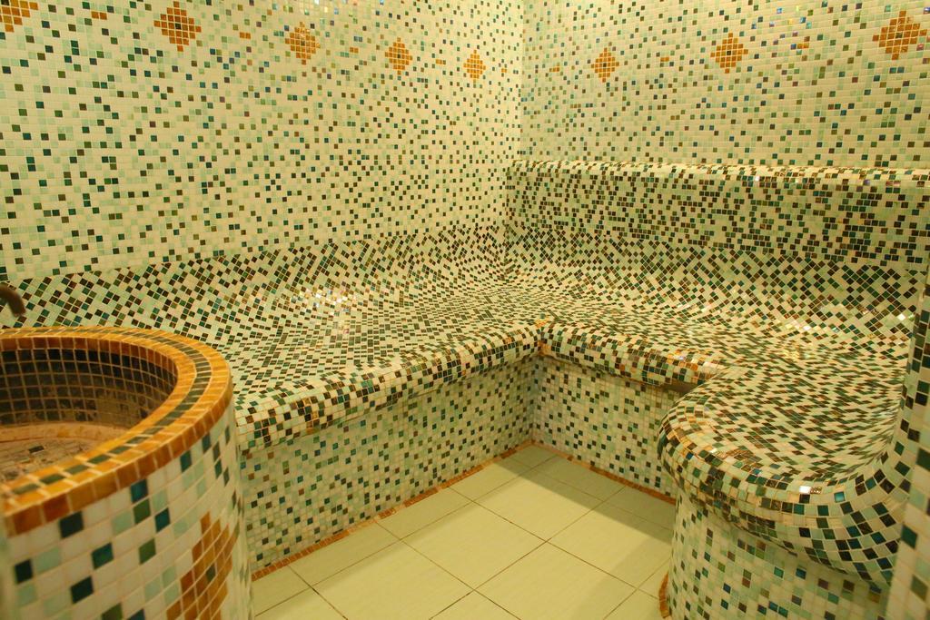 Kseniya Hotel Kamianets-Podilskyi Luaran gambar